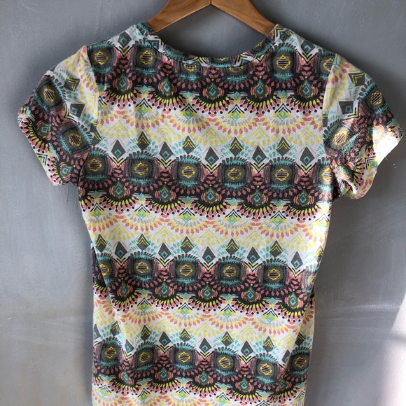 patterned basic tee - Picture 2 of 2